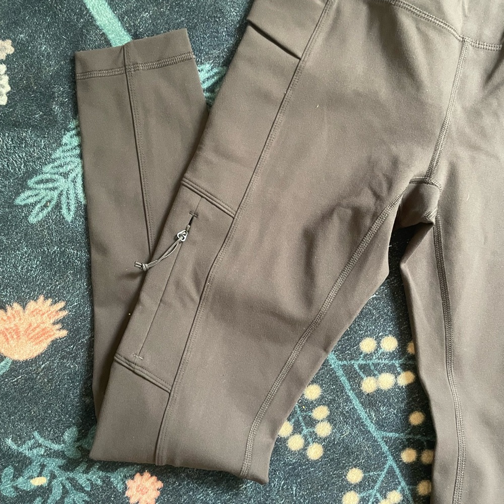Avalanche High-Waisted Leggings